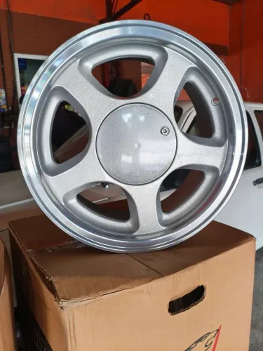 Rodas aro 15 BAR Binno R720 novas!!