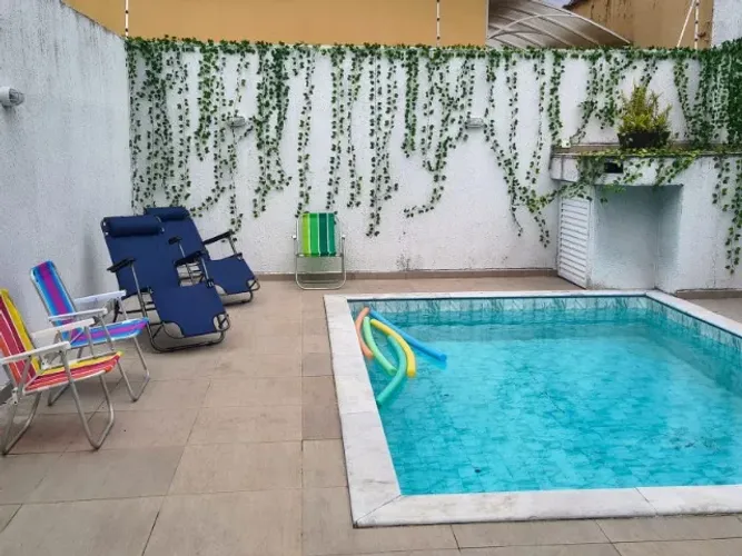 VENDO CASA NA PRAIA EM ITANHAEM