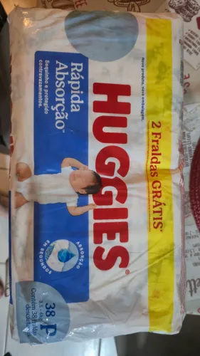4 Pacotes de fraldas Huggies 38 Unidades P