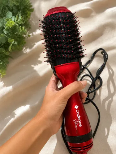 ESCOVA SECADORA CADENCE ? Super prática para secar e modelar os cabelos!