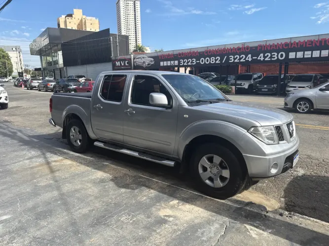 Nissan Frontier XE CD 4X2 2.5 TB Diesel 2012