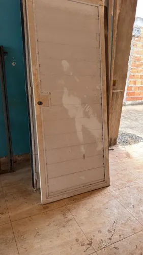 Porta em alumínio - 86x210
