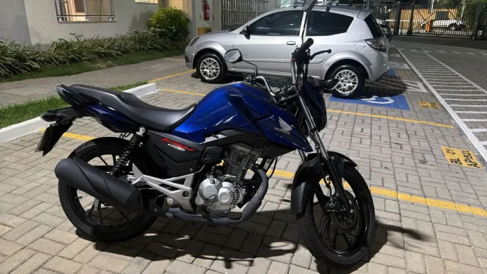 Fan muito nova apenas 1,900 km único dono 22,000 mil  