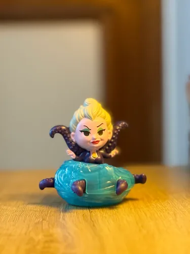 miniatura colecionável úrsula a pequena sereia