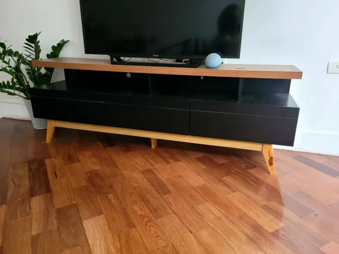 Rack para TV até 72 Polegadas Preto Pés em Madeira Maciça