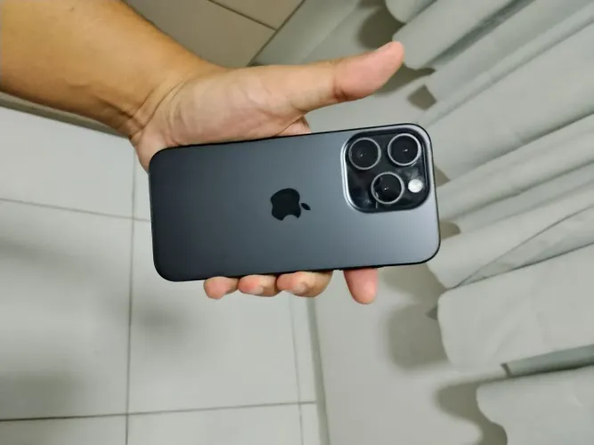 iPhone 15 pro 256GB com caixa