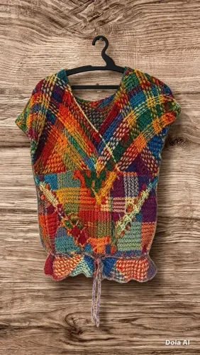 Blusa artesanal multicolorida - Tam G