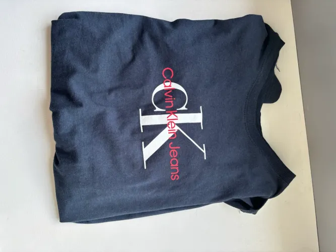 Camisa CK(Calvin Klein), tamanho 16