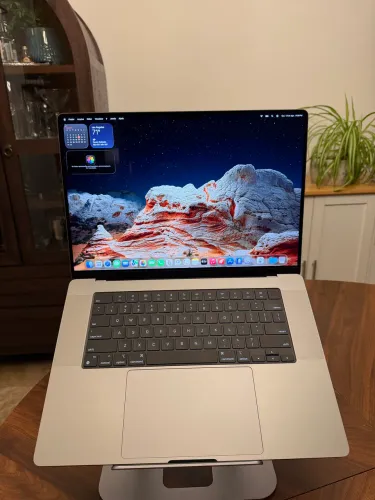 MacBook Pro 16 M1 Pro | 32GB | 1TB SSD | Bateria 98%