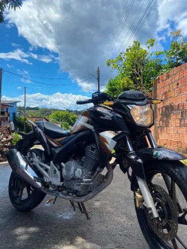 Vendo essa CB 250 