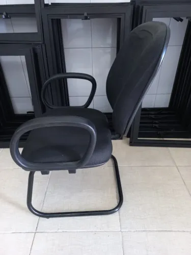 Cadeira para Cliente em Excelente Estado