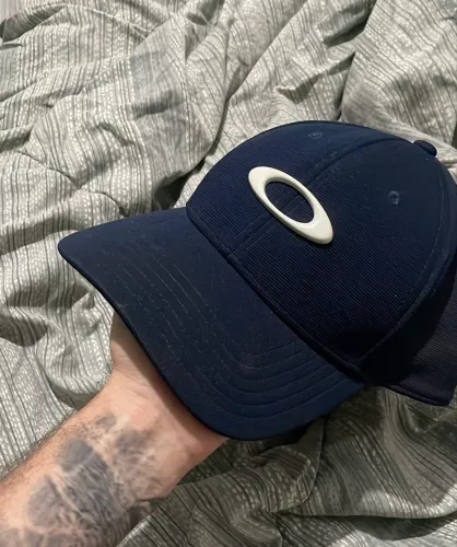 Boné Oakley tican