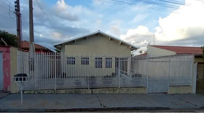 Imóvel Comercial para Venda em Ourinhos, Vila Odilon, 1 dormitório, 2 banheiros
