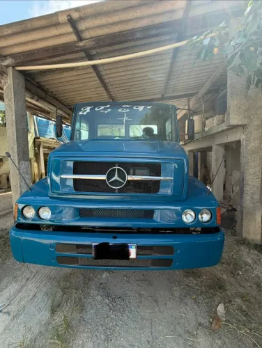 Mercedes benz 1318 completo.