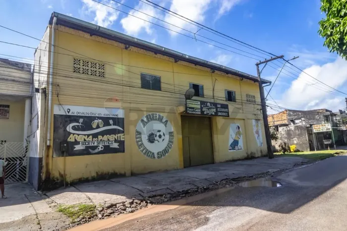 Arena esportiva à venda