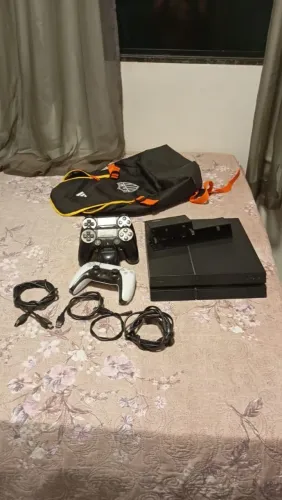 Playstation 4 500 Gb 3 manetes semi novo completo Ps4