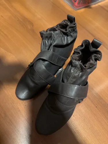 bota cano curto arezzo 