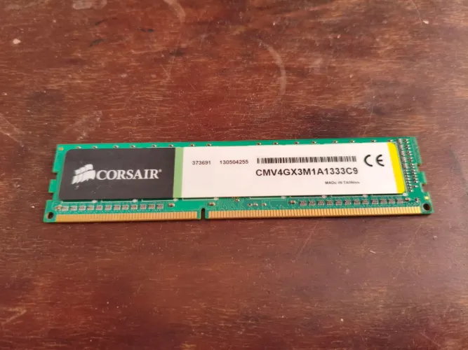 Memória Ram Corsair 4GB DDR3