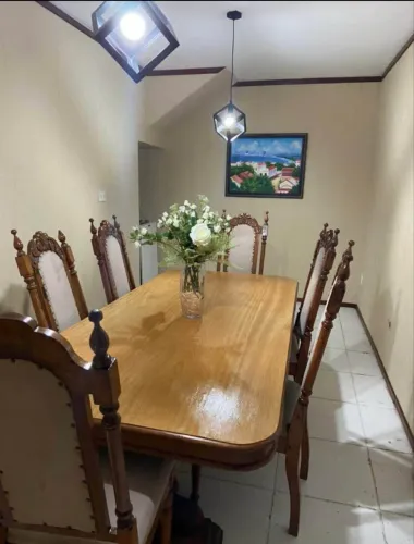 Mesa de reunião/jantar