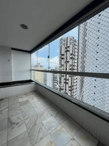 Apartamento amplo no Centro de Itabuna | 3 quartos (1 suíte) | 2 vagas | Nascente