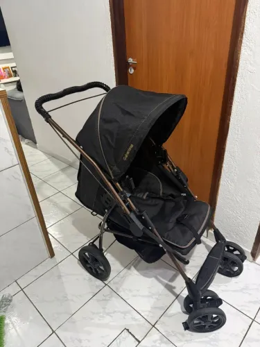 Carrinho de bebê + Bebê conforto
