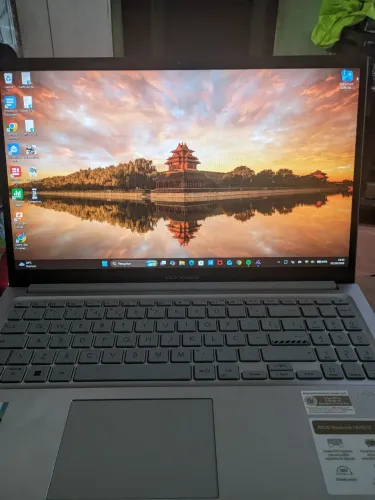 Asus vivobook x1504va