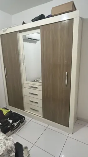 Guarda Roupas