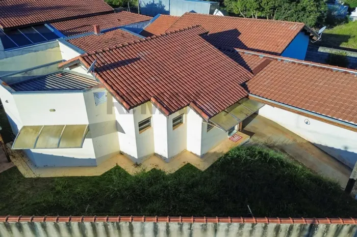 CASA TÉRREA EM JARINU POR R$ 450 MIL ACEITA FINANCIAMENTO