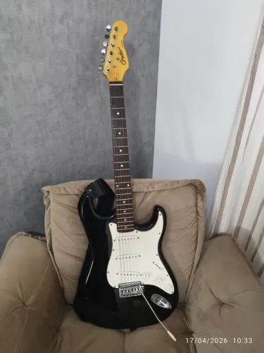 Guitarra Condor strato RX20s, excelente