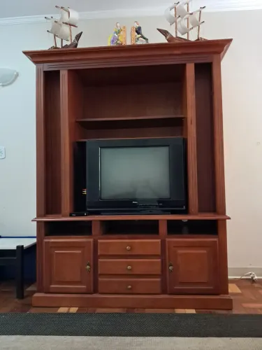 Vendo estante madeira maciça