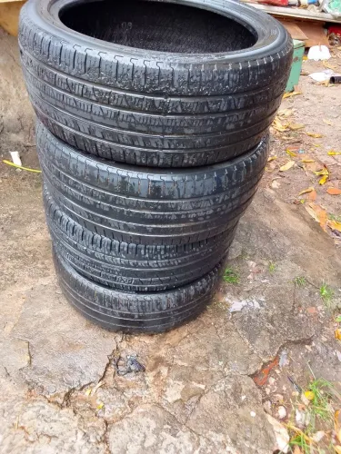 Vendo pneus 80 cada
