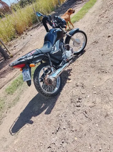 Vendo fan 125 ano 2010 moto em dias valor 7 mil