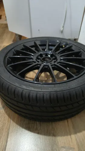 Rodas Mercedes 17 com pneu