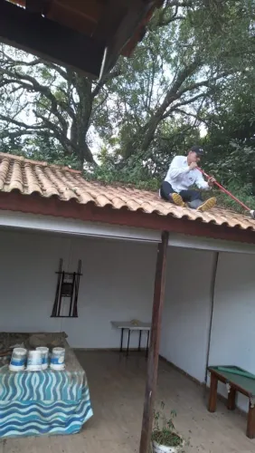 Limpeza de telhado. 