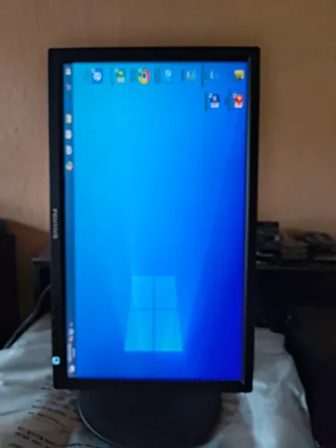 Monitor de 20 pol. rotacional