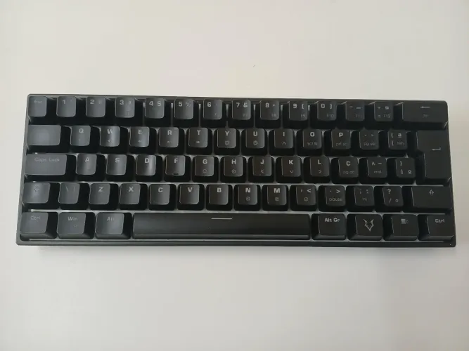 Teclado gamer husky