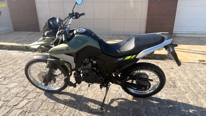 Lander 250 connected 2025