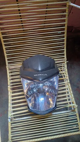 Vendo uma lente de farol da Fan 160