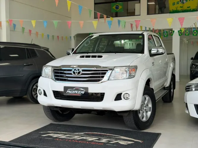 Toyota Hilux CD SRV D4-d 4X4 3.0 TDI Diesel AUT 2014