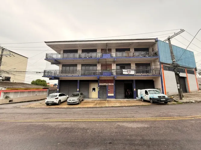 ALUGO GALPÃO NO JAPIIM  200m²