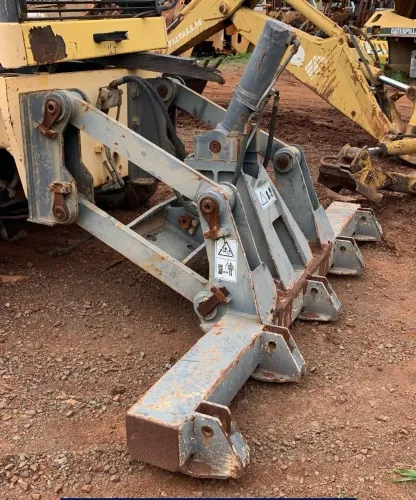 ESCARIFICADOR NEW HOLLAND RG140