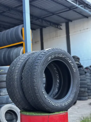 Pneus 265/60R18 Goodyear Meia vida - R$ 400.00 O Par