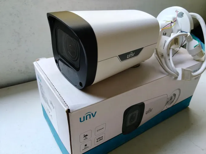 Câmera IP UNV Varifocal