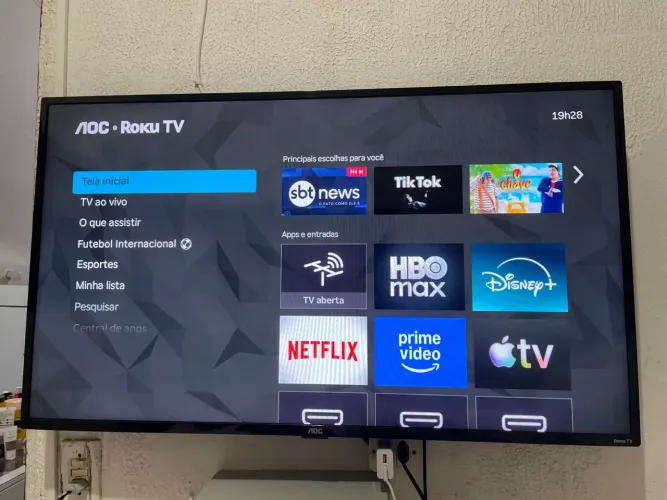 Tv AOC
