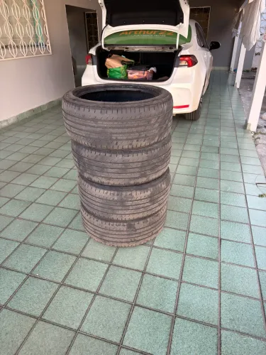 Pneus 225/45/17