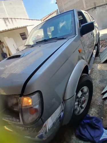 Nissan Frontier XE/ XE Tit. CD 4X4 2.8 TDI Dies 2002