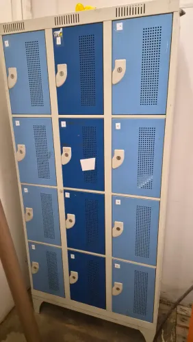 Armario de vestiario para funcionarios