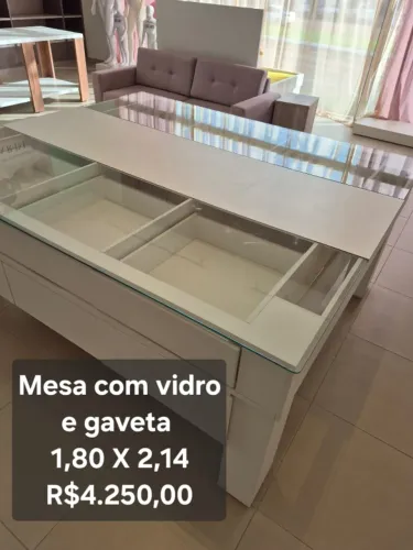 Mesa expositora para lingerie