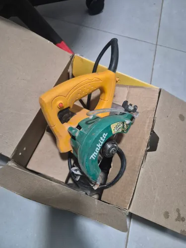 Serra Mármore Makita CC2014 (Edição Especial Verde e Amarela "Fabricado no Brasil").