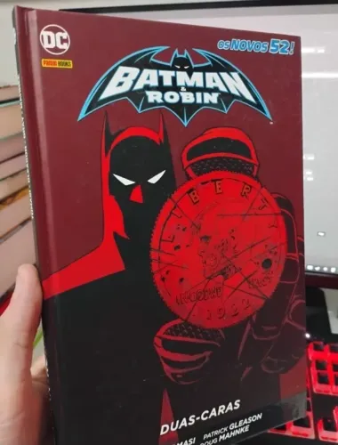 HQs Batman & Robin (Duas-caras e Requiém)